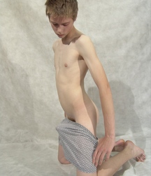 shirtless boys 5d10ed83925bf.jpg