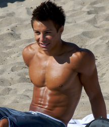 shirtless boys 5d10ee7bc1c34.jpg