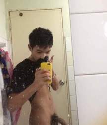 Boys with a boner 5d14778ee7522.jpg