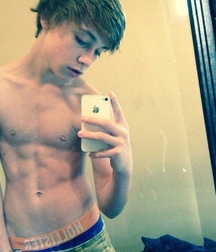shirtless boys 5d14dc5db91cb.jpg