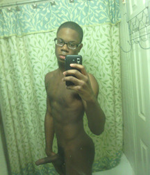 Boys with a boner 5d1648e5b4334.jpg