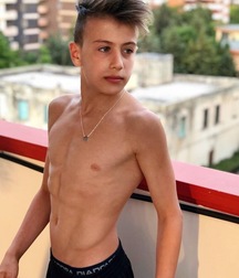 shirtless boys 5d176c6b51fd7.jpeg