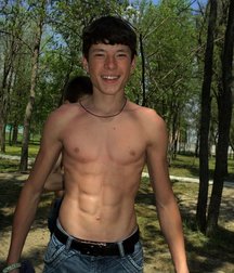 shirtless boys 5d1877cf33702.jpg