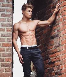 shirtless boys 5d1bb158276ee.jpg