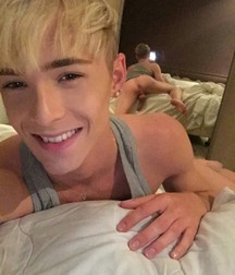 boys nude