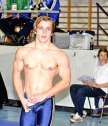 shirtless boys 5d219de618f7d.jpg