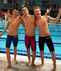 shirtless boys 5d219e54dda1b.jpg