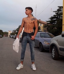 shirtless boys 5d21a0cd44251.jpg