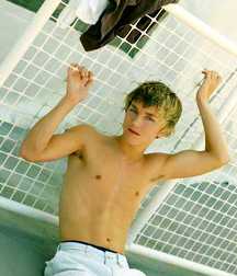 shirtless boys 5d2380fbcbcb1.jpg