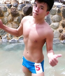 shirtless boys 5d25eea2cc12e.jpg