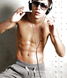 shirtless boys 5d25ef3d9dbb5.jpg