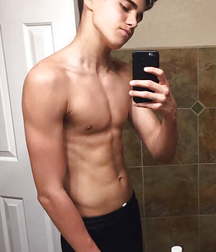 shirtless boys 5d25ef4e4087d.jpg
