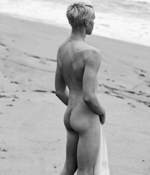 boys nude 5d2b09431a26c.jpg