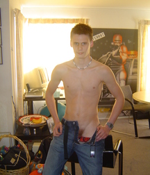 shirtless boys 5d2b0c36b57f1.jpg