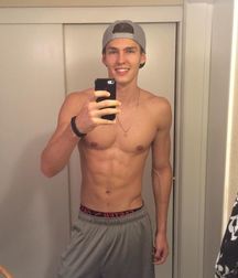 shirtless boys 5d2f21b300996.jpg