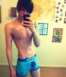 shirtless boys 5d321572da71f.jpg