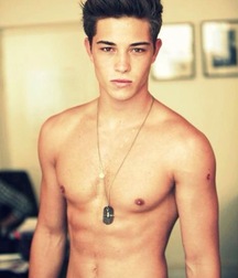 shirtless boys 5d32187207568.jpg