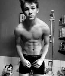 shirtless boys 5d32976d91acb.jpg