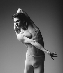 shirtless boys 5d336343109b0.jpg