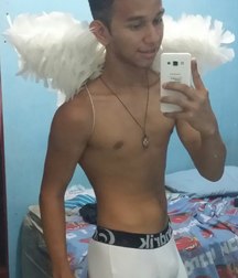 shirtless boys 5d33648a114d2.jpg
