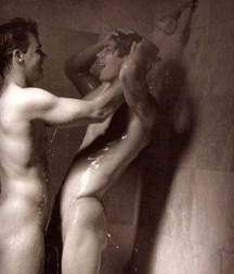 boys nude 5d33eaff5c165.jpg