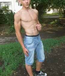 shirtless boys 5d3881b624cb3.jpg