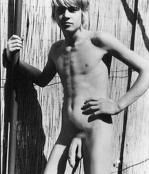 boys nude 5d38a5e5b296e.jpg