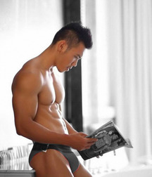 shirtless boys 5d3c6e1464121.jpg