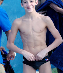 shirtless boys 5d3d603f3d533.jpg