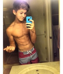 shirtless boys 5d3d6106c2884.jpg