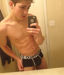 shirtless boys 5d3d61f695baa.jpg