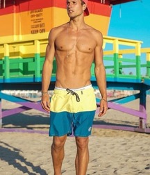 shirtless boys 5d3d63743cf7c.jpg