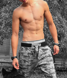 shirtless boys 5d3f18ac27fe5.jpg