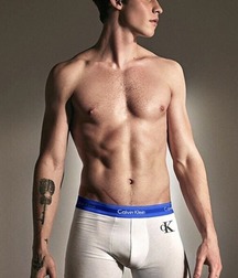 shirtless boys 5d3f18cb0f482.jpg