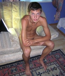 shirtless boys 5d41b49e11996.jpg
