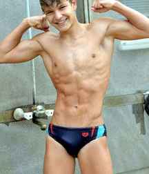 shirtless boys 5d41b5904b2dc.jpg