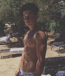 shirtless boys 5d41b6468a105.jpg