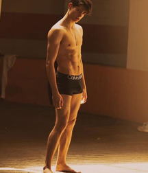 shirtless boys 5d41b70d093e4.jpg