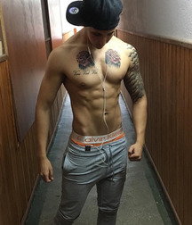 shirtless boys 5d41b7a59c828.jpg