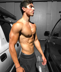 shirtless boys 5d4452ae9e9e7.jpg