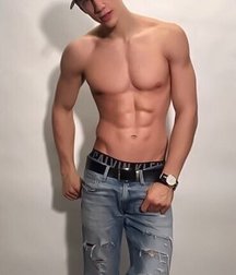 shirtless boys 5d44531d91afd.jpg