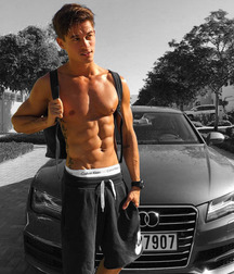shirtless boys 5d445403d2e96.jpg