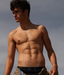 shirtless boys 5d4454215ccdc.jpg
