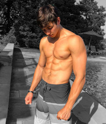 shirtless boys 5d45363eaa299.jpg