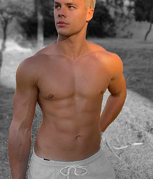shirtless boys 5d4537cf2b3a9.jpg