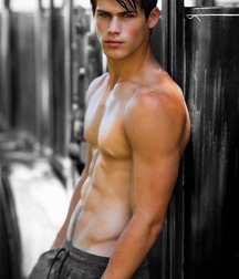 shirtless boys 5d4538295a9fa.jpg