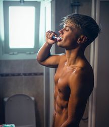 shirtless boys 5d46a1426cc6f.jpg