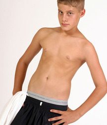 shirtless boys 5d4860c966096.jpg