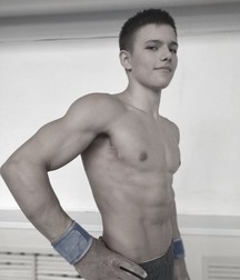 shirtless boys 5d4d8b700a13e.jpg
