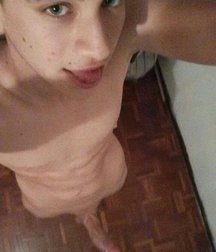 Boys with a boner 5d4d8fae13e3e.jpg